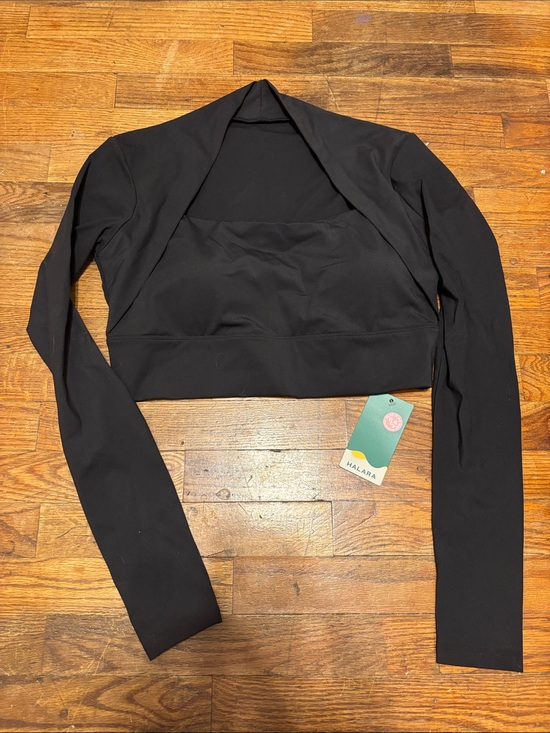 HALARA Tops - Halara Black Long-Sleeve Cropped Shrug
NWT